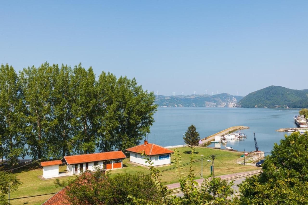 Apartmani Porto Golubac Luaran gambar