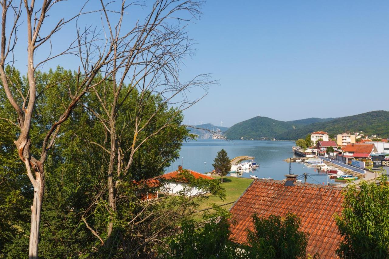 Apartmani Porto Golubac Luaran gambar